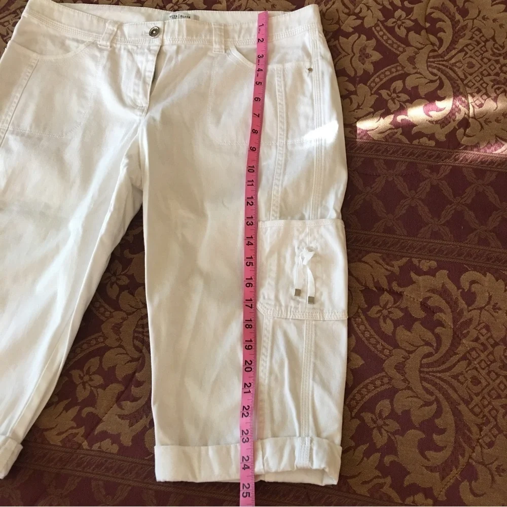 White House Black Market White Capri Pants Size 8